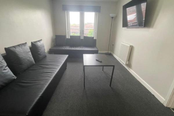Ryan I Air I Bnb - 102 Mill Street - Free Parking Liverpool Room photo